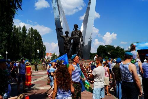 Чем отличается десантник от вдвшника. Воронежские дембеля разъяснили, чем десантник отличается от «ВДВшника»