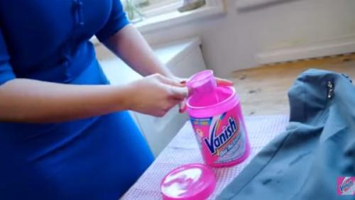 Можно ли использовать специальные средства для удаления пятен на одежде, предназначенные для автомобильных ковров. Специальные средства