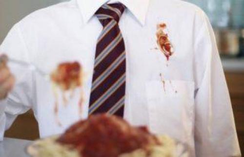 Как вывести пятно от томатной пасты на белой одежде. Чем вывести пятно от помидора или кетчупа