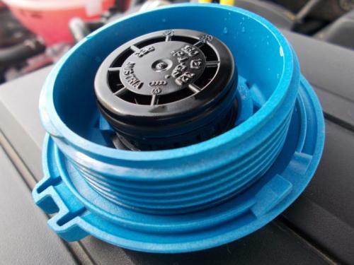 Крышка расширительного бачка не сбрасывает давление. Задачи крышки