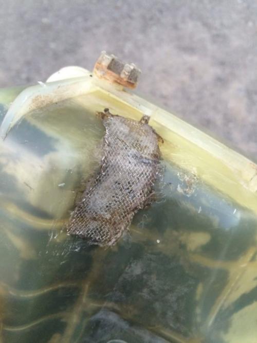 Можно ли заклеить расширительный бачок эпоксидкой. Трещина Расширительного бачка