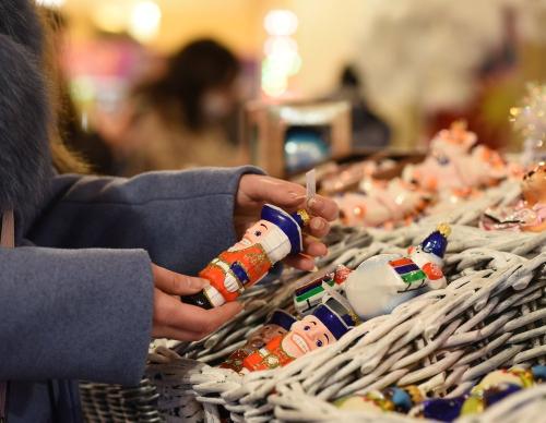 Разбитое зеркало: секреты слов, которые помогут избежать несчастья 05