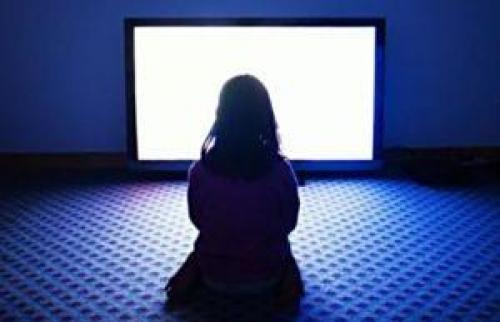 Как выбрать оптимальную высоту для телевизора от пола 01