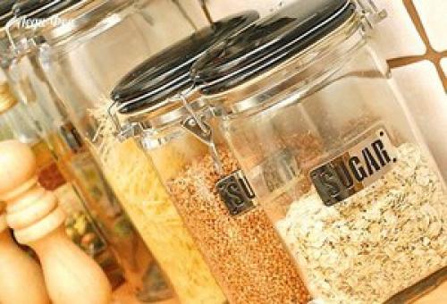 Как избавиться от крупяных жучков в кухонном шкафу. Виды жучков и причины их появления 10