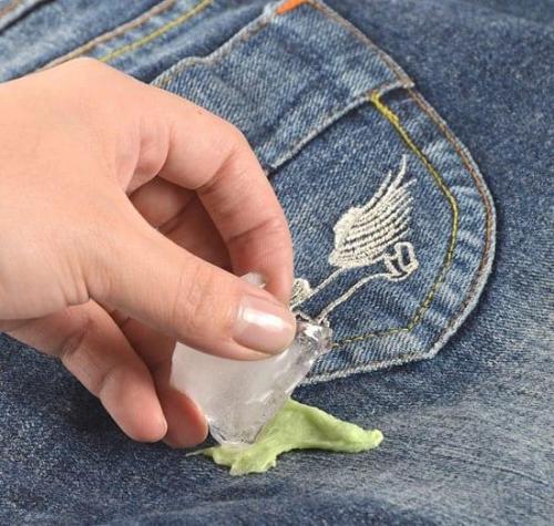 Как отмыть лизун после выпадения снега или дождя. Как очистить одежду от следов лизуна