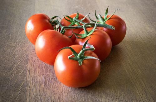 Как хранить зеленые помидоры, чтобы они покраснели и дольше лежали. Как хранить томаты, чтобы покраснели?