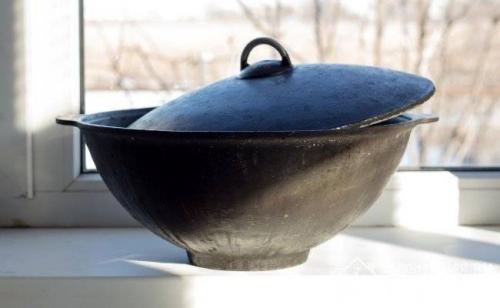 Чем очистить казан. Способы очистки с учетом материала 13