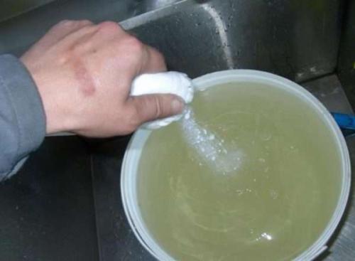 Каустическая сода применение для чистки. Как прочистить засор в канализации каустической содой: инструкция по применению в быту?