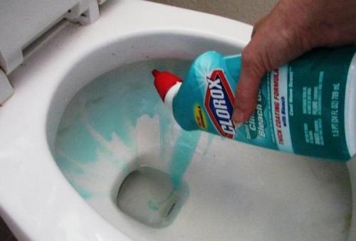 Как прочистить унитаз без вантуза. Как пробить засорившуюся канализацию