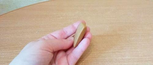 Как убрать слайм с пледа. Лучшие способы, как убрать слайм с одежды, ковра, пледа, меха и мебели