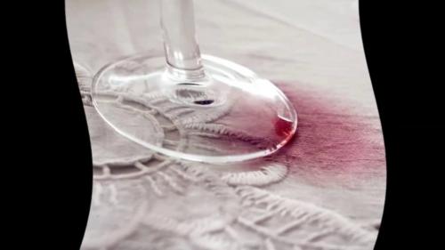 Чем отстирать старое пятно от красного вина. 8 средств, которые быстро выведут пятна от красного вина