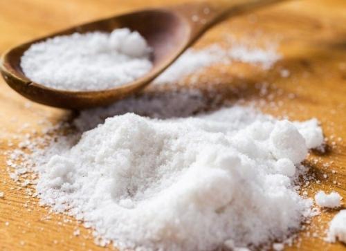 Пятно от вина посинело. Как удалить винные пятна разной давности