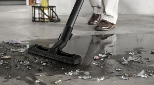 Что делать, если разбилось стекло. 5 безопасных способов собрать разбитое стекло