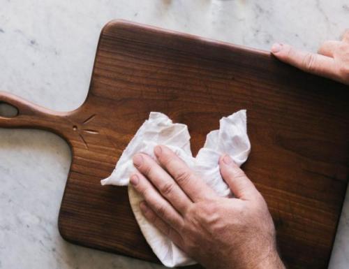 Как убрать запах с деревянной пробки. Простые способы удаления запаха с деревянной кухонной доски