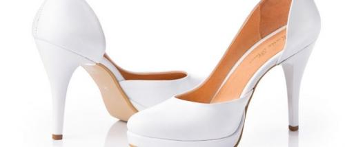 Как убрать черные полосы с резиновой обуви. Как убрать черные полосы на обуви?