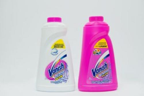 Чем отстирать краску для волос с цветной одежды. Чем отстирать краску для волос с одежды?