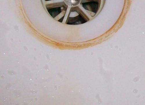 Чем лучше отчистить ванну до бела в домашних условиях. Как очистить чугунную ванну до бела в домашних условиях 08