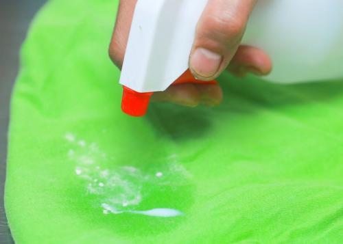 Как отстирать силиконовую смазку с куртки. Как очистить одежду от силиконового герметика или смазки?