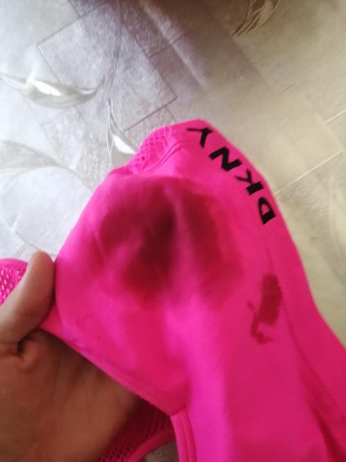 Как можно предотвратить распространение пятна от шариковой ручки на цветной ткани. Отмываем чернила с цветной одежды