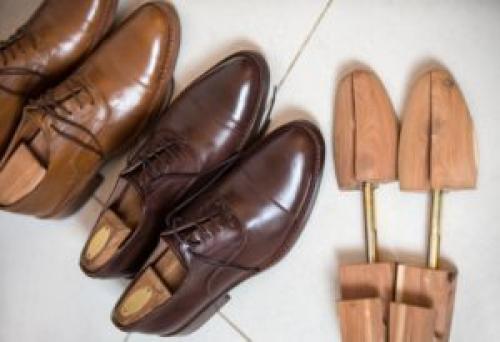 Как растянуть кожаную обувь спиртом. Способы растянуть кожаные туфли