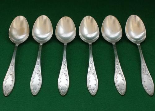 Как почистить мельхиор от пятен. Чем чистить мельхиор в домашних условиях: приводим в порядок столовые приборы