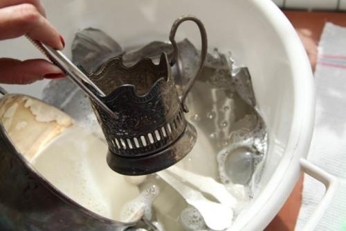 Чистка мельхиора нашатырем. Способы чистки мельхиора