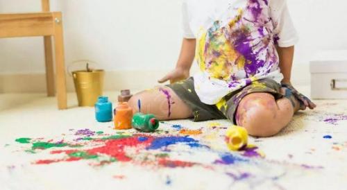 Отстирывается ли гуашь от одежды. Как отстирать гуашь с одежды за 3 минуты