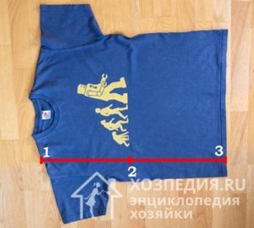 Как сложить футболку с длинным рукавом. Способ 3 – быстрый метод трех точек