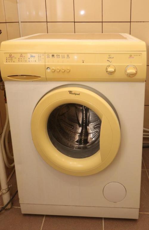 Можно ли использовать отбеливатель для удаления желтизны, и если да то как. Как удалить желтизну пластика самому дома