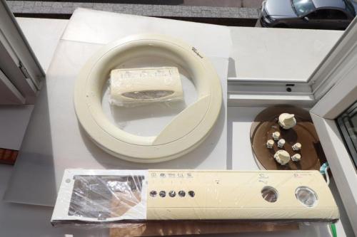 Можно ли использовать отбеливатель для удаления желтизны, и если да то как. Как удалить желтизну пластика самому дома