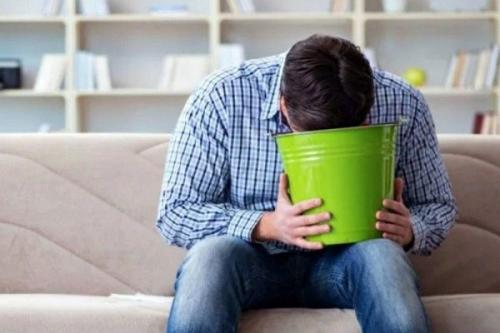 Как убрать неприятный запах с ковра без химчистки: простые и эффективные методы 06 Как убрать неприятный запах с ковра без химчистки: простые и эффективные методы 06