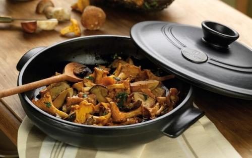 Как прокалить чугунную сковороду. Особенности чугунной посуды