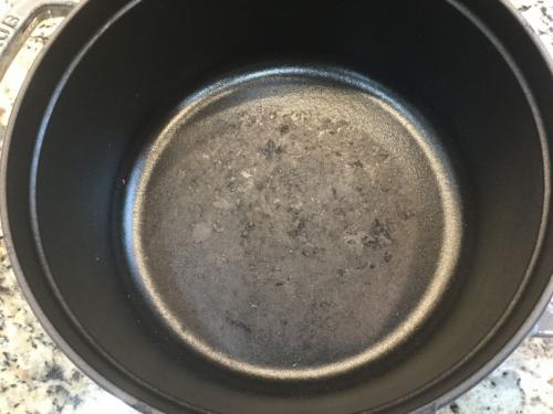 Как прокалить чугунную сковороду. Особенности чугунной посуды