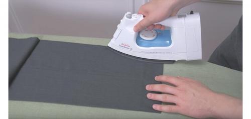 Как гладить стрелки на женских брюках. Пошаговая инструкция глажки после стирки с фото для начинающих