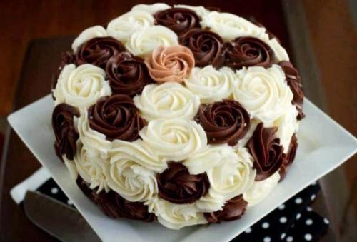 Украшение бисквитных тортов. Как украсить бисквитный торт в домашних условиях: рецепты и идеи 03