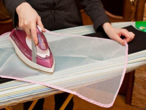 Как гладить стрелки на мужских брюках. Необходимая техника и дополнительные приспособления