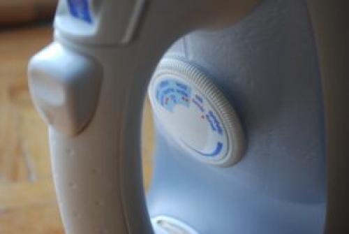 Как почистить утюг внутри от ржавчины. Как почистить утюг от накипи внутри и снаружи